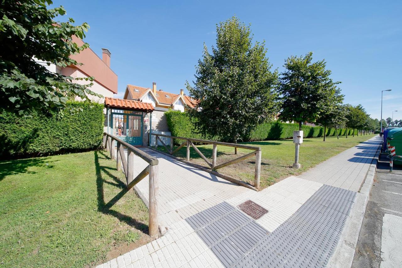 Вілла 158A Triplex Rinconin Con Piscina Хіхон Екстер'єр фото